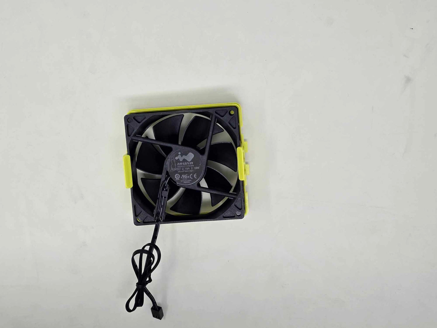 P- 90 mm Fan with Bracket (EFS and CP Series)