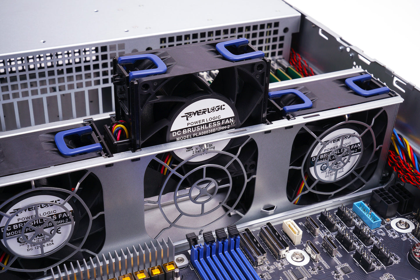 RS224-E3 2U PCIe Gen5 NVMe E3.S