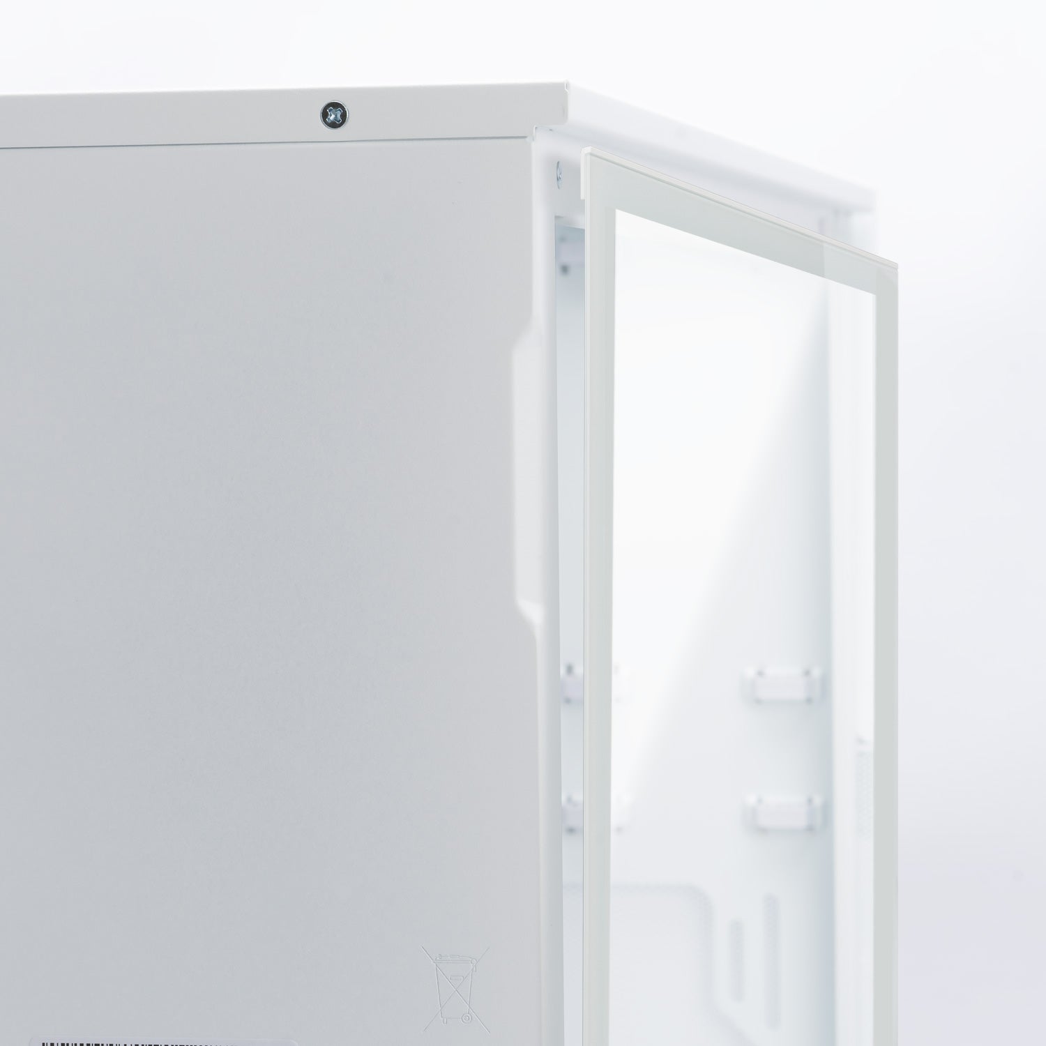 F5 White – InWinStore